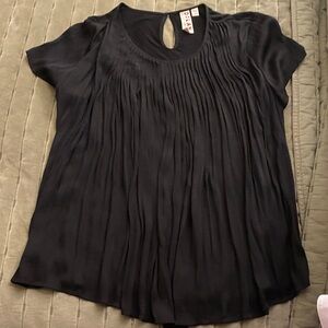 dolan Black Pleated Short-Sleeve Scoop Neck Top